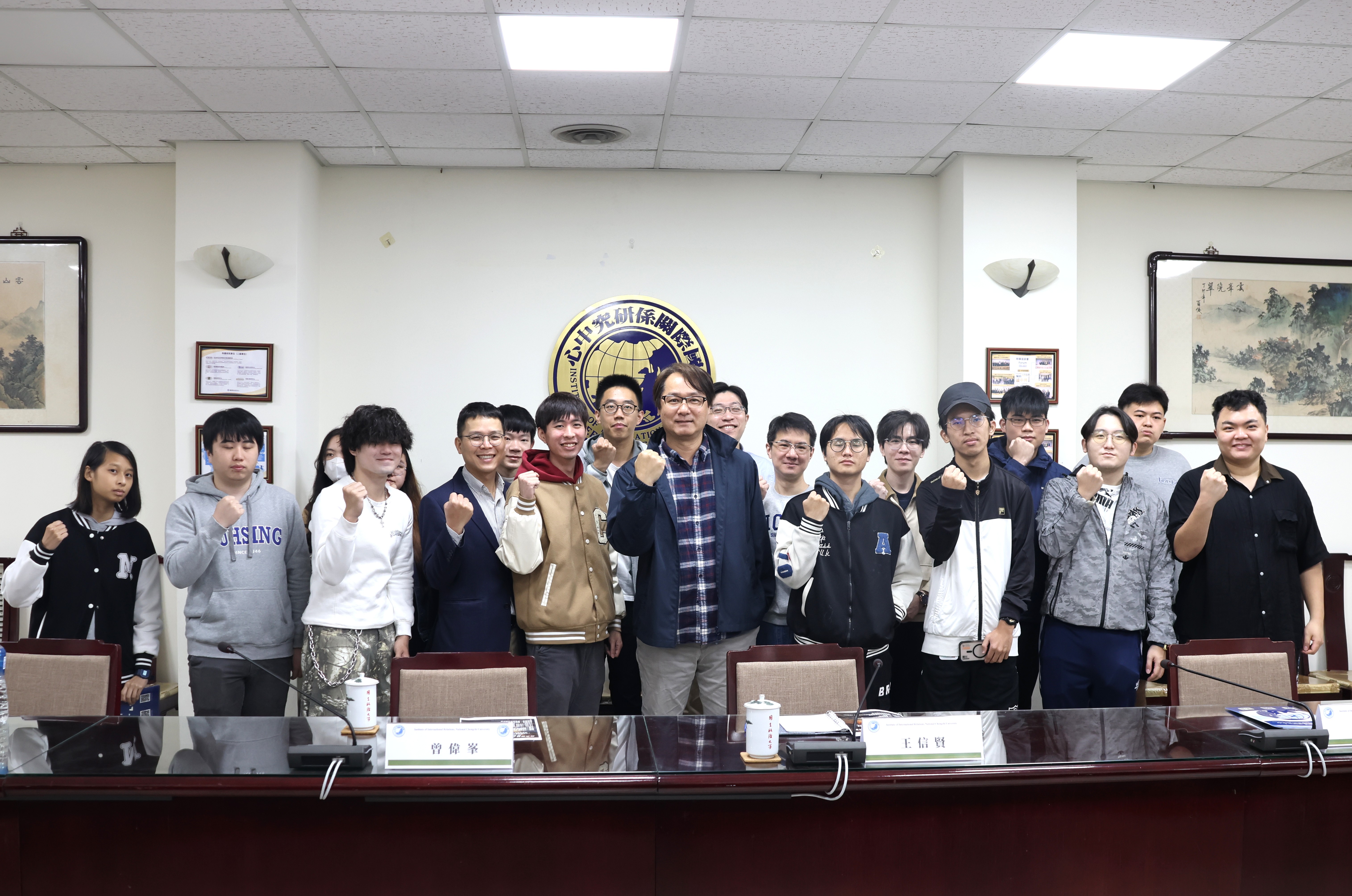 兵推學院｜學生社團參訪國關中心　深化兵棋推演教育交流與傳承